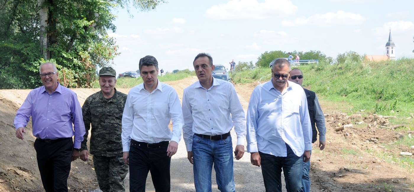 Država će obnoviti ili izgraditi od temelja sve što je oštećeno i uništeno u poplavama